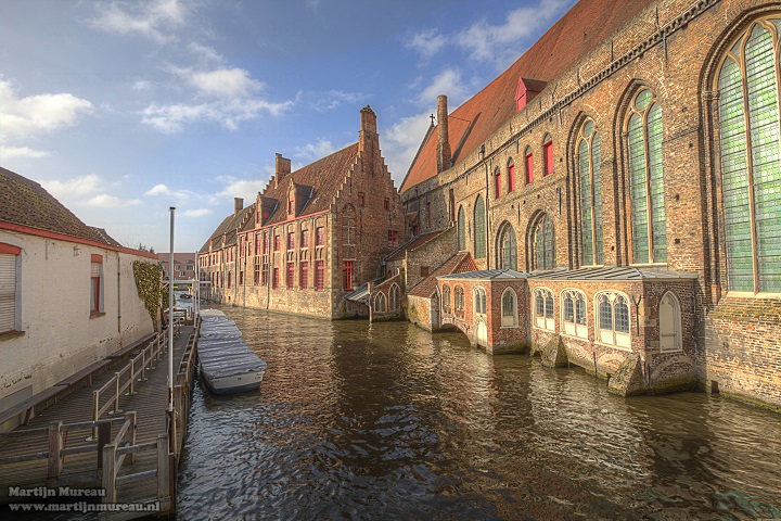 The Old St.-John's Hospital in Bruges is one of Europe's oldest surviving hospital buildings. The hospital grew during the Middle Ages and was a place where sick pilgrims and travellers were cared for. The site was later expanded with the building of a monastery and convent. Today part of the hospital complex holds the popular Hans Memling museum. The hospital site is also used as a congress and exhibition centre, the site Oud Sint-Jan. If you want to get to know Bruges inside out, welcome to B&B Emma!